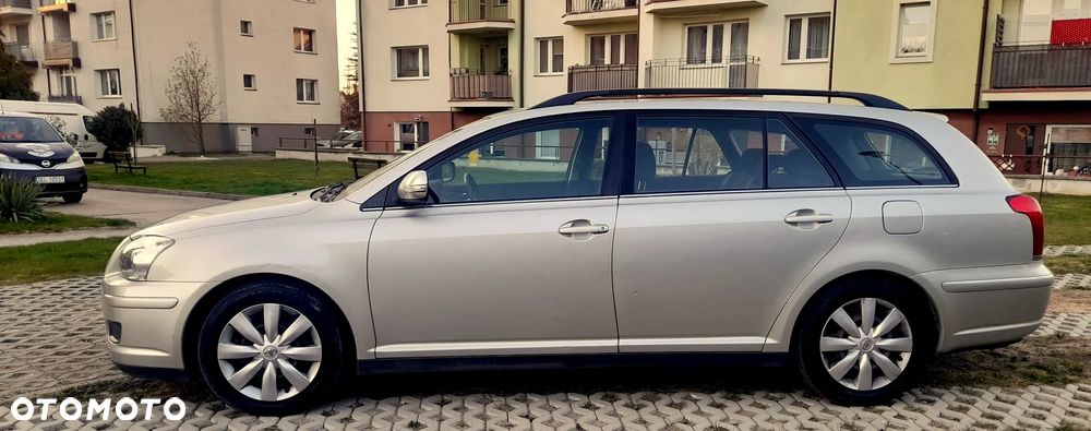 Toyota Avensis 1.8 VVT-i Luna - 13