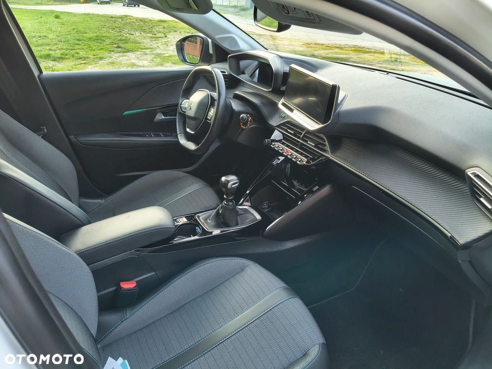 Peugeot 208 1.2 PureTech Allure S&S - 19