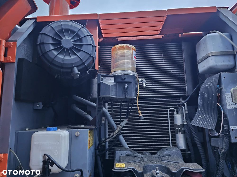 Hitachi ZX140W-3 - 12