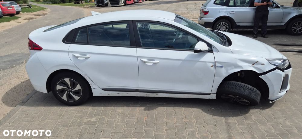Hyundai IONIQ Hybrid Platinum - 5