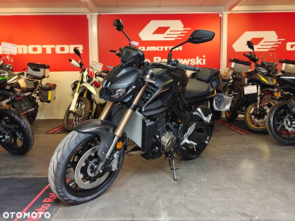 QJMOTOR SRK 800 - 1