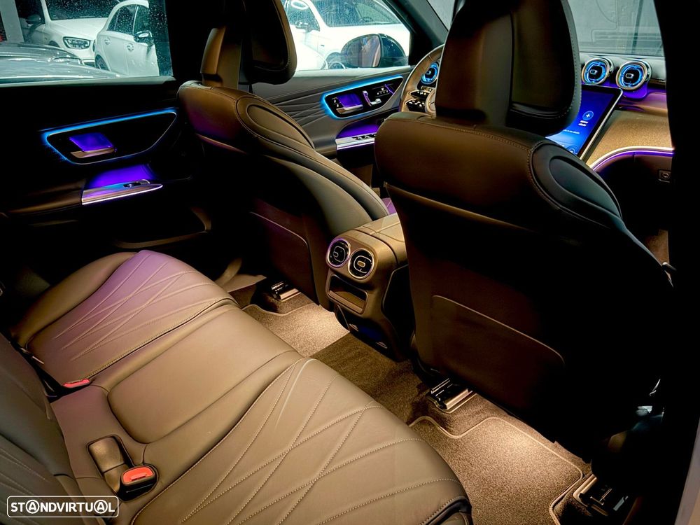 Mercedes-Benz GLC 300 e 4Matic 9G-TRONIC Edition AMG Line - 28