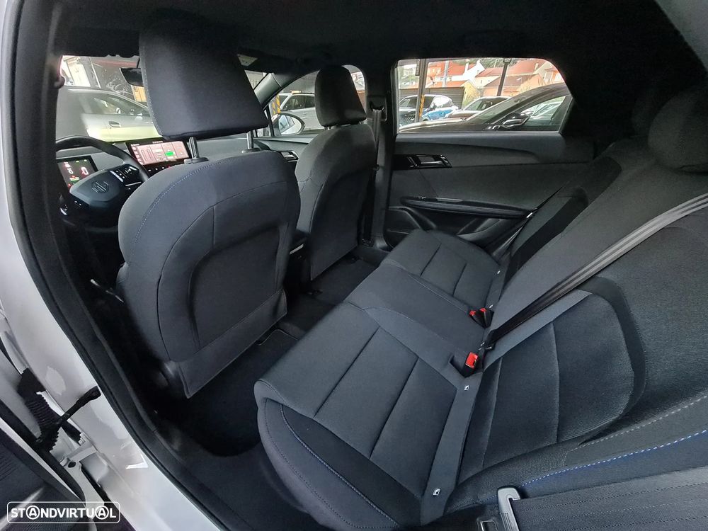 MG MG4 4 Standard - 12