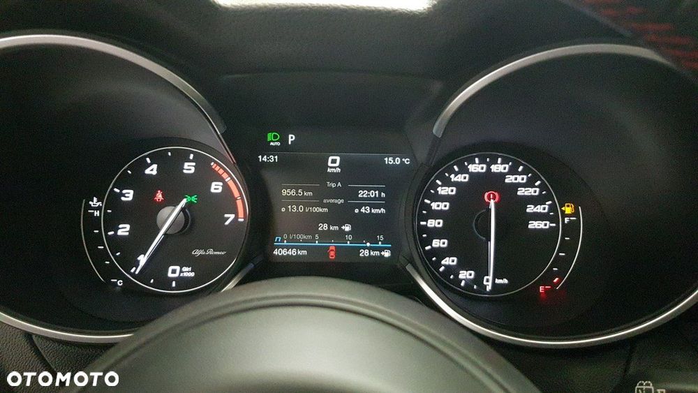 Alfa Romeo Stelvio - 24