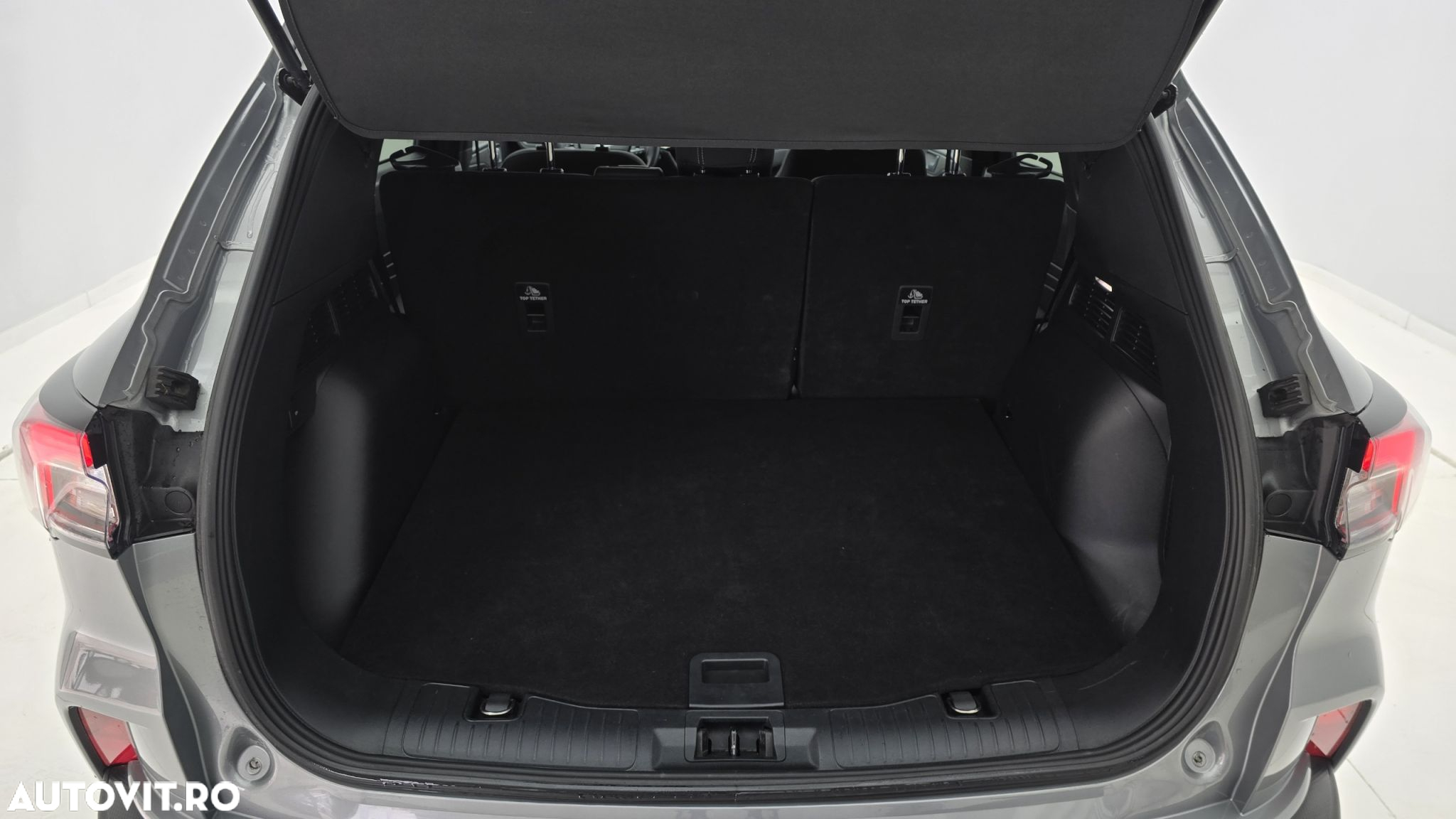 Ford Kuga - 25