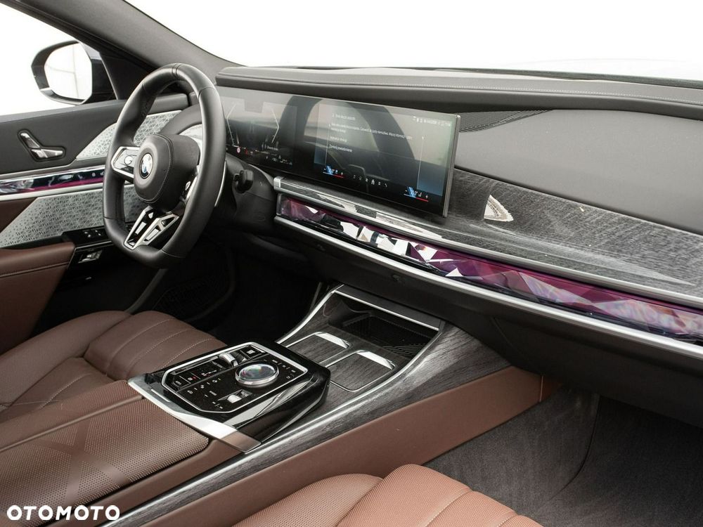 BMW Seria 7 740d xDrive mHEV sport - 34