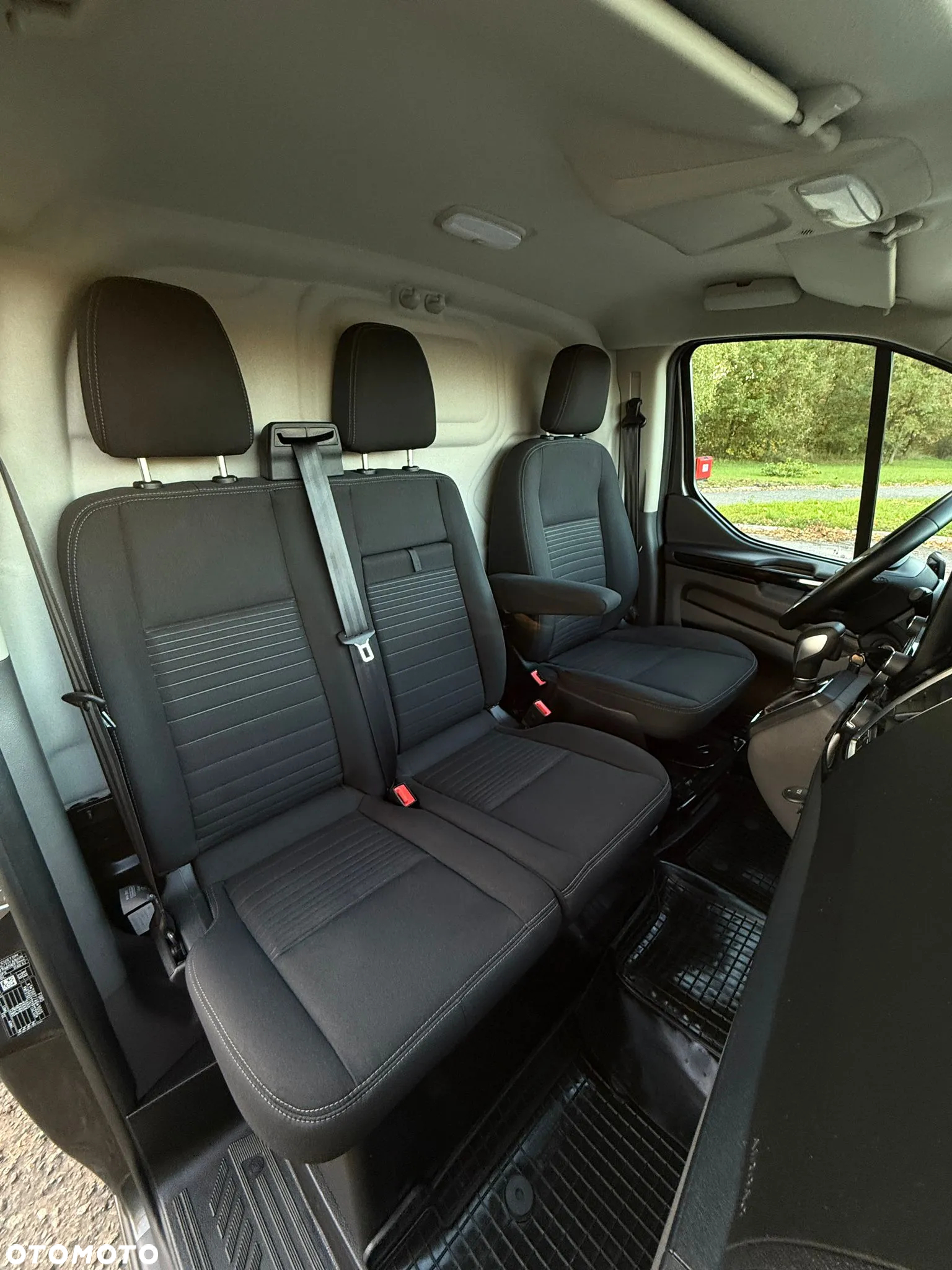 Ford TRANSIT CUSTOM - 9