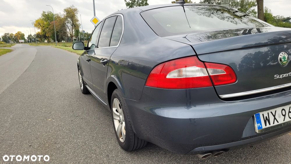 Skoda Superb 2.0 TDI DSG Ambition - 21