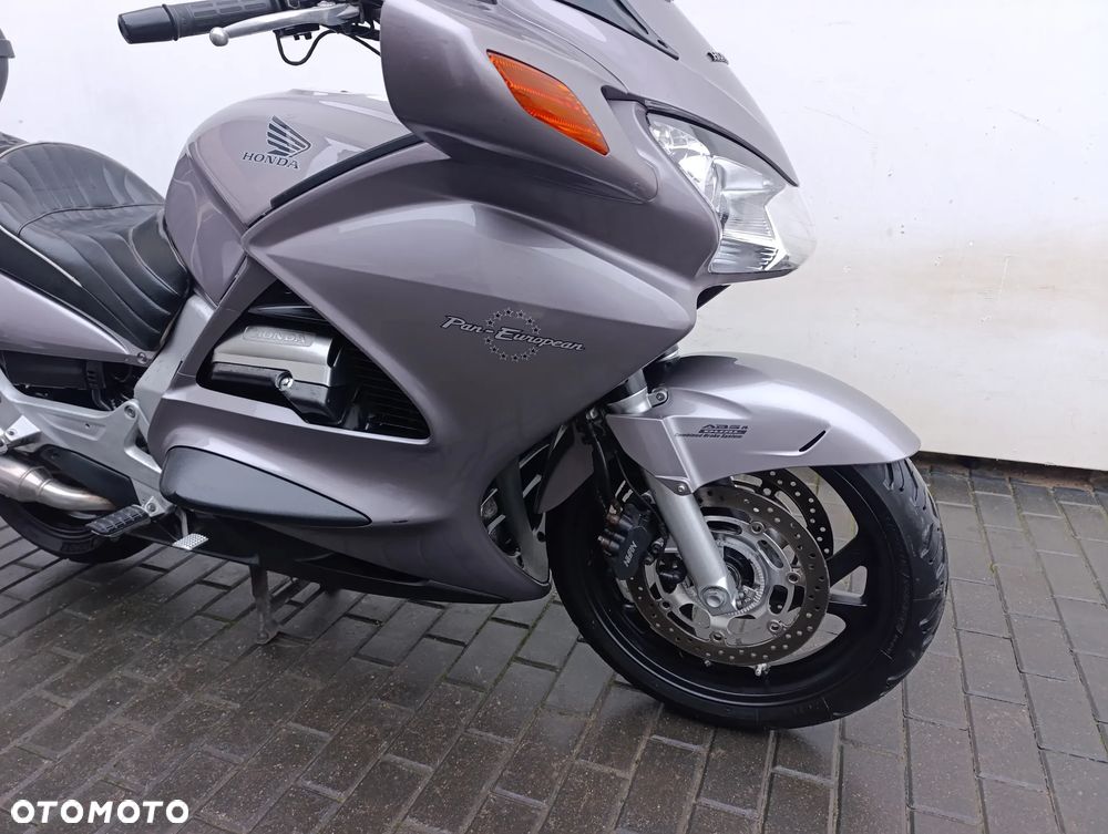 Honda ST - 25