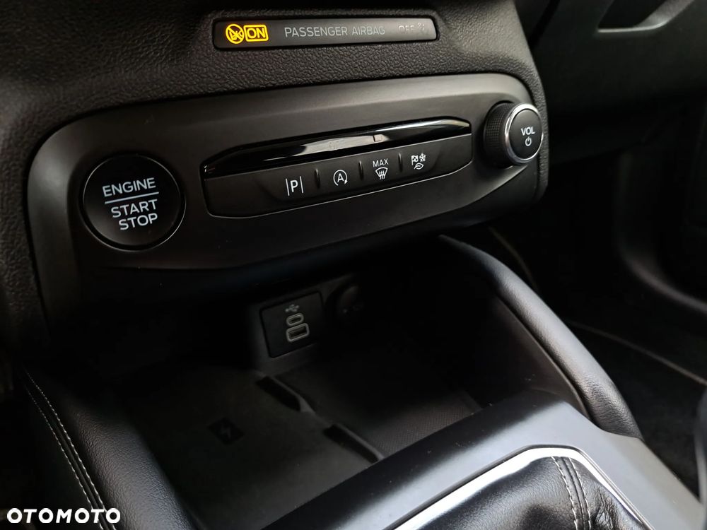 Ford Focus 1.0 EcoBoost mHEV Titanium X - 24