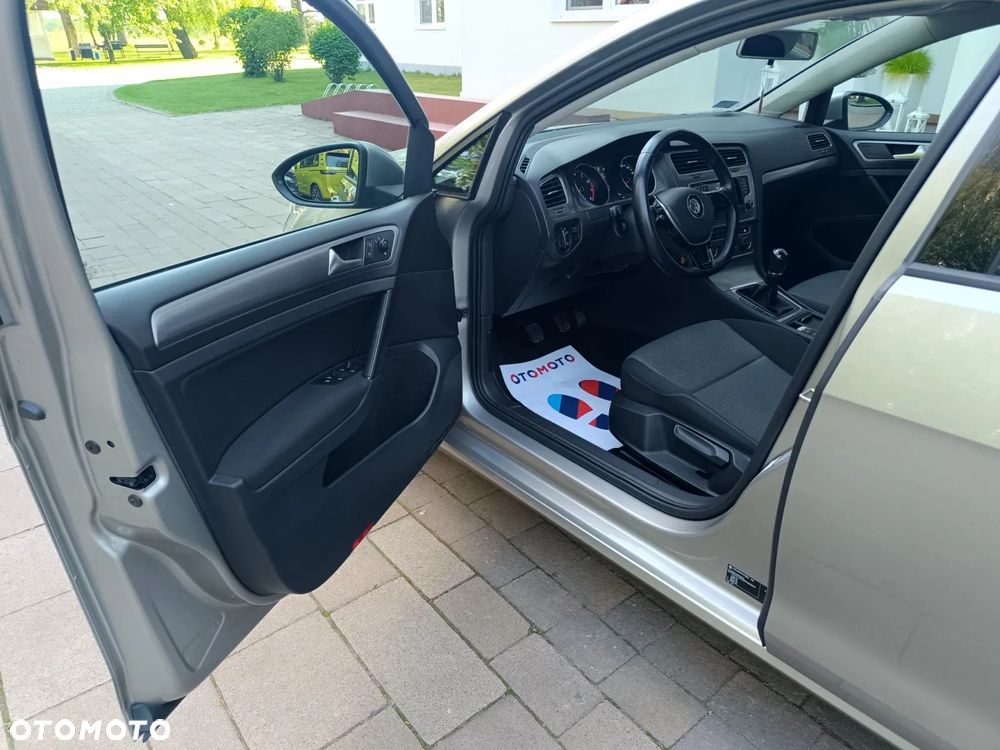 Volkswagen Golf 1.2 TSI BMT Trendline Perfectline - 24