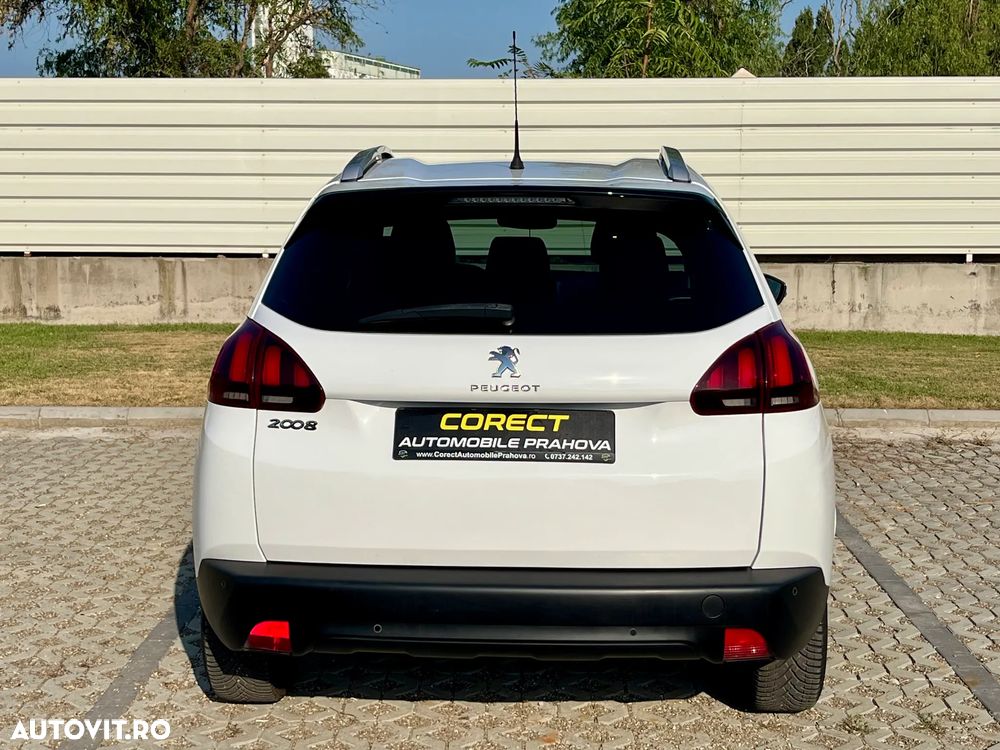 Peugeot 2008 - 10