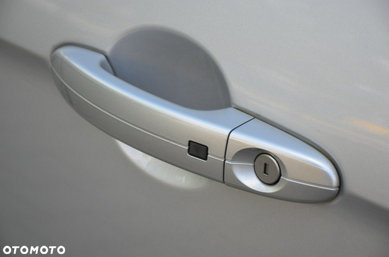 Ford S-Max - 12