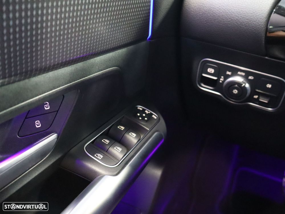 Mercedes-Benz EQA 300 4Matic AMG Line - 14