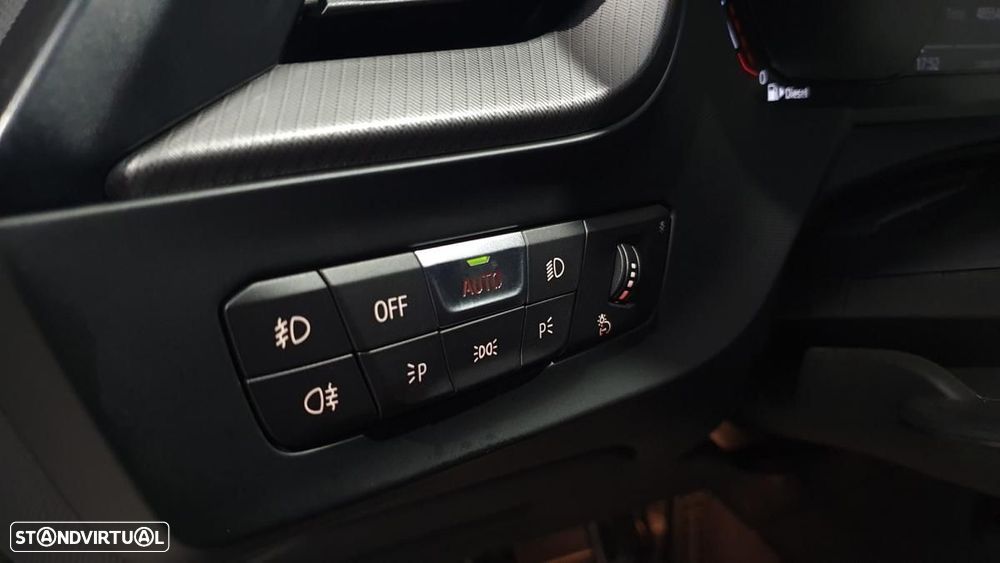 BMW 116 d Pack M - 12