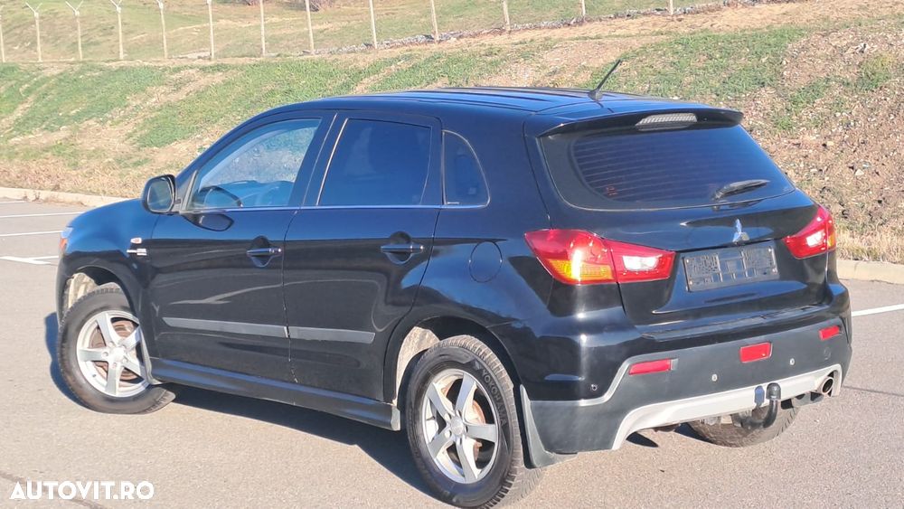 Mitsubishi ASX - 10