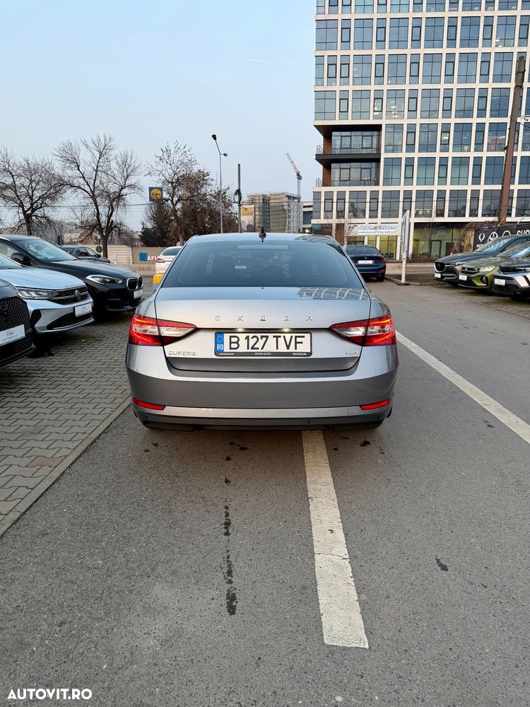 Skoda Superb 2.0 TDI 4x4 DSG Premium Edition - 7