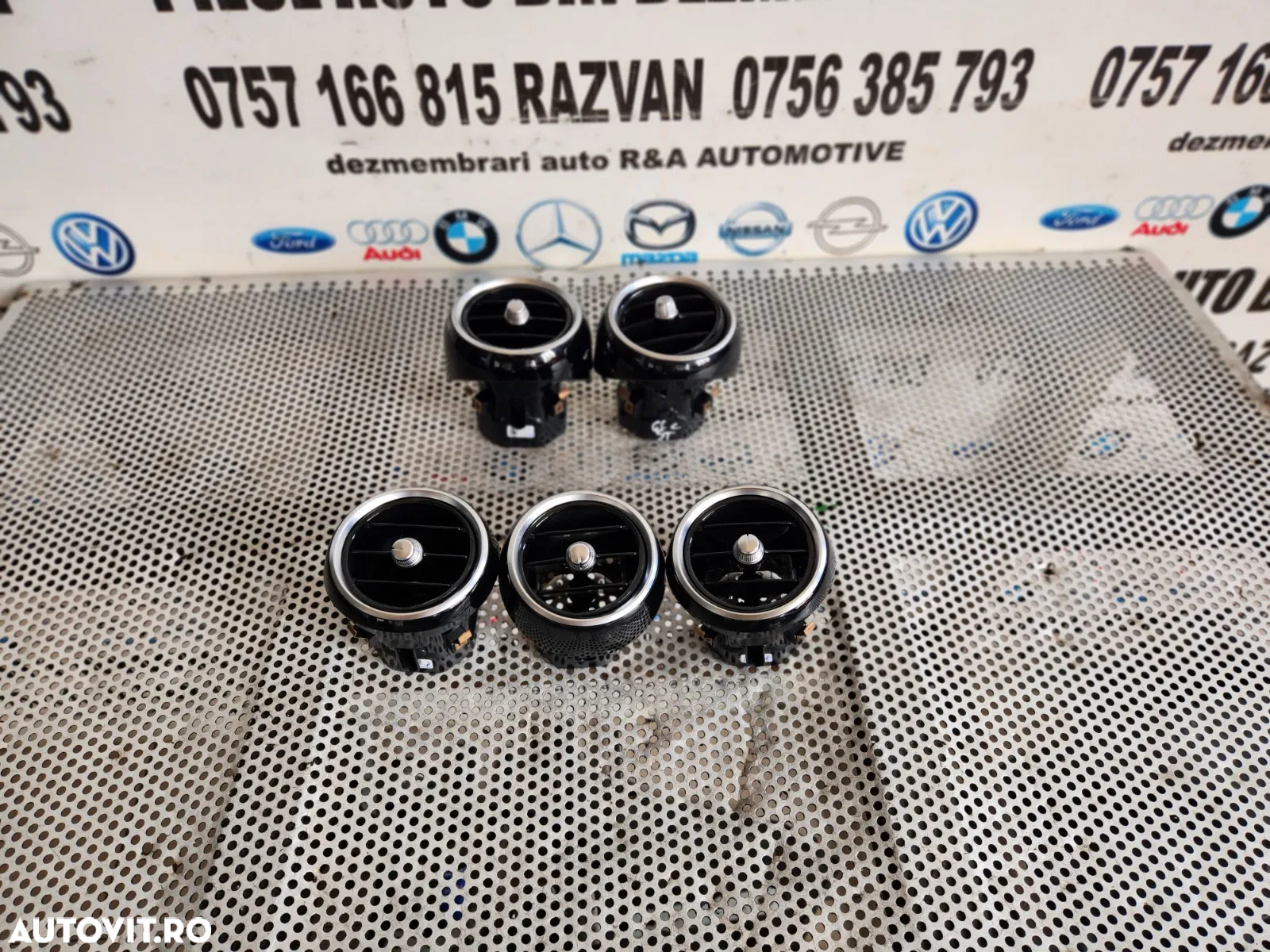 Grile Grila Aerisire Ventilatie Bord Mercedes GLC W253 X253 Dezmembrez Mercedes GLC X253 W253 Volan - 2