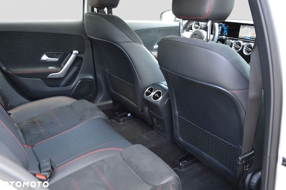 Mercedes-Benz Klasa A 180 AMG Line 7G-DCT - 22