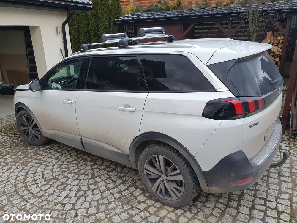 Peugeot 5008 1.6 THP Allure S&S EAT6 - 1