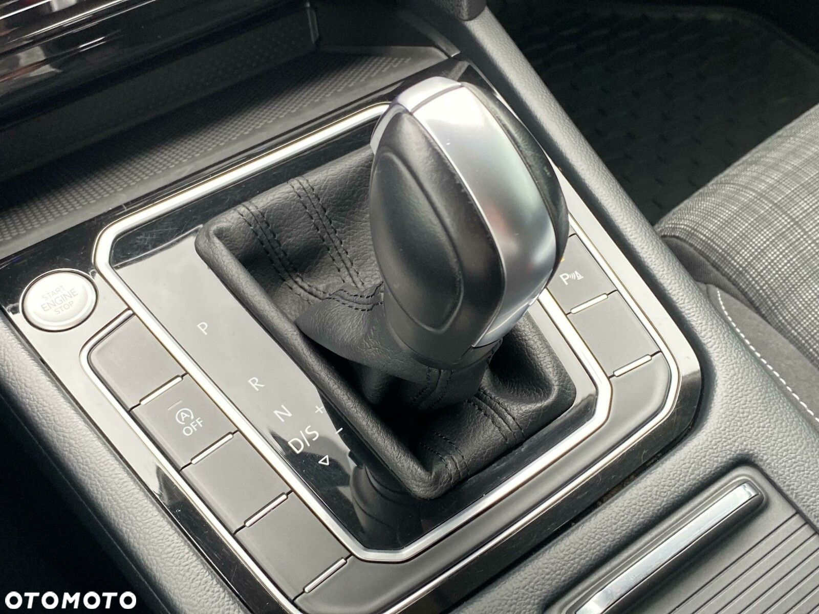 Volkswagen Passat 2.0 TSI Business DSG - 33
