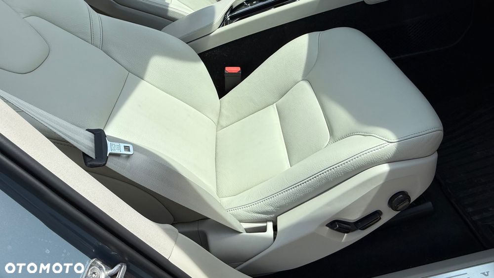 Volvo XC 90 - 10