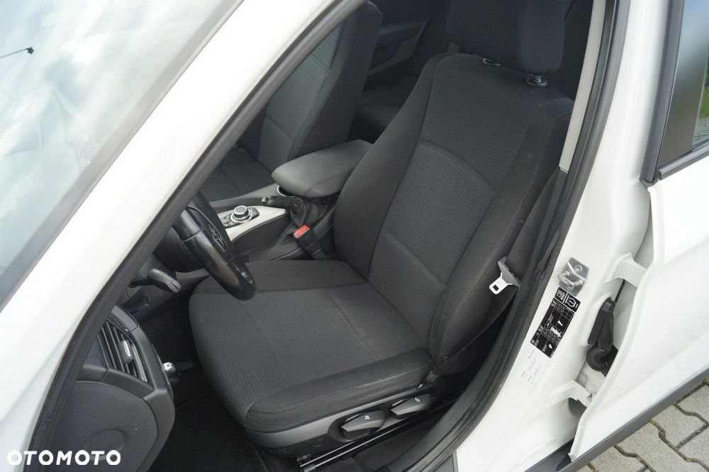 BMW X1 sDrive18d - 18