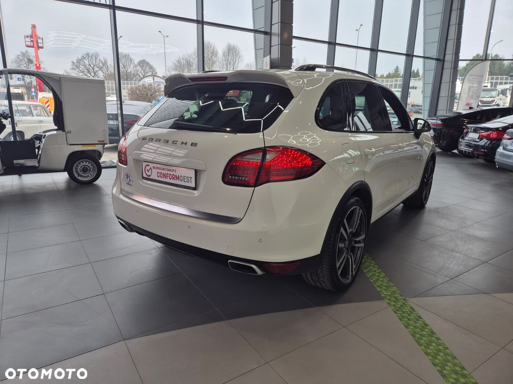 Porsche Cayenne - 8