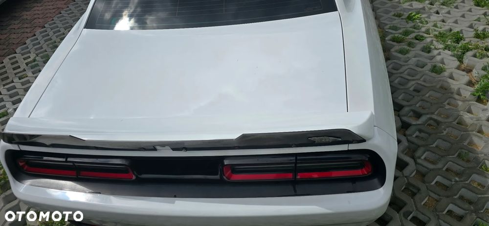 Dodge Challenger - 9