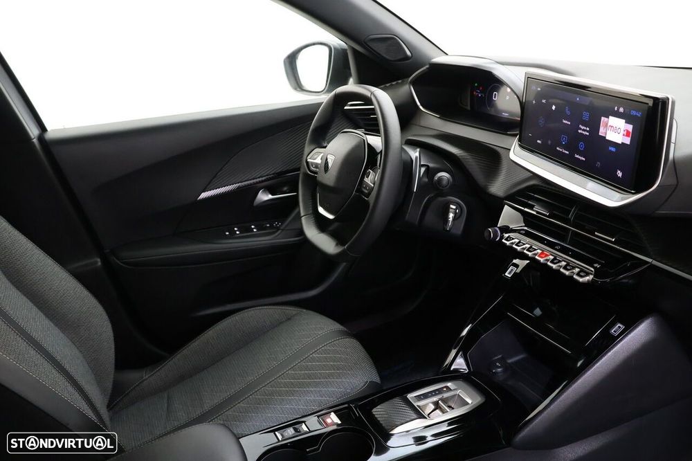 Peugeot 2008 - 8