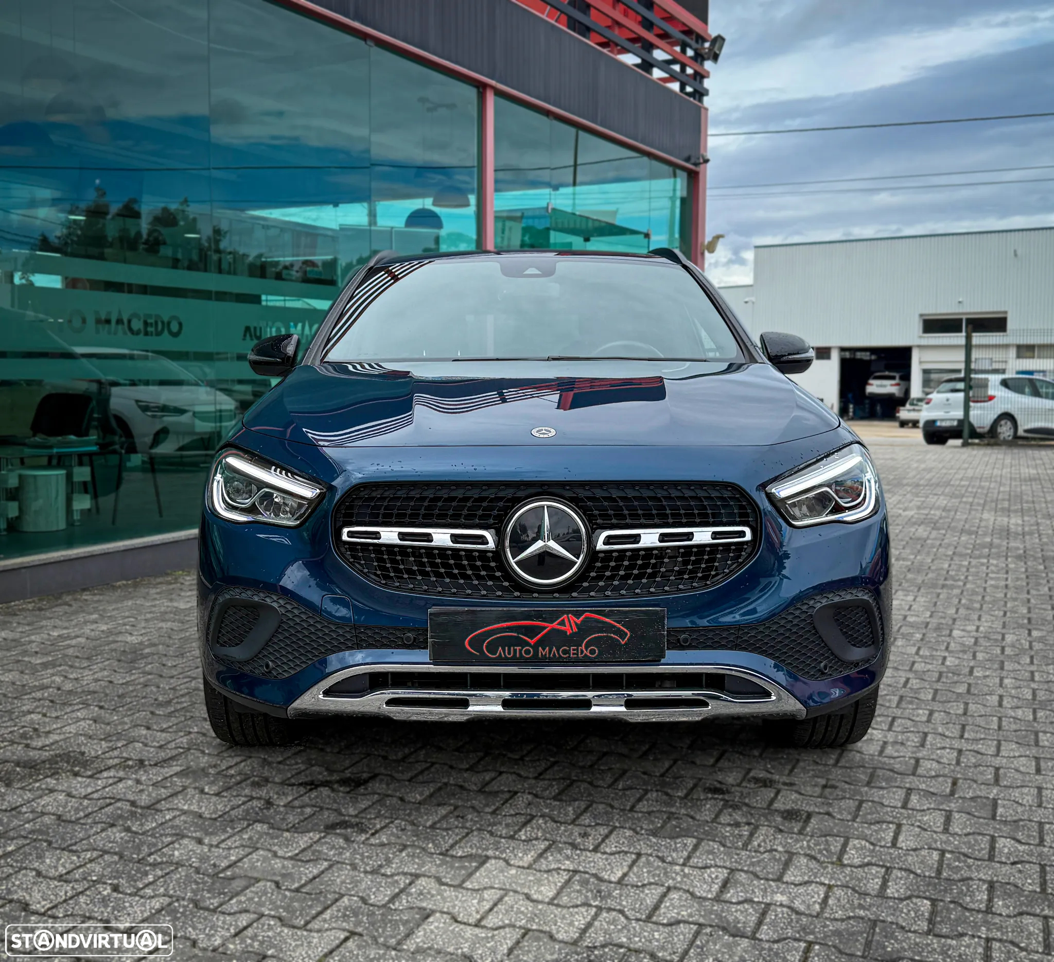 Mercedes-Benz GLA 180 7G-DCT Progressive - 2