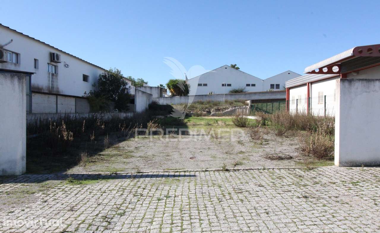 Terreno Industrial Urbano - Grande imagem: 2/6