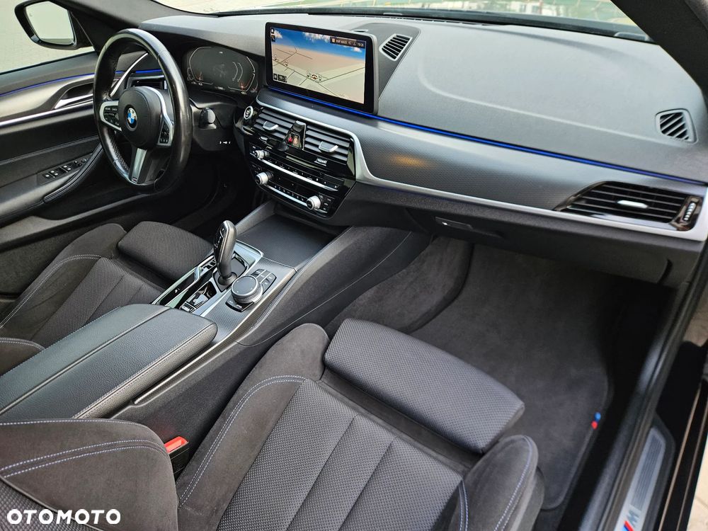 BMW Seria 5 520d MHEV M Sport sport - 18