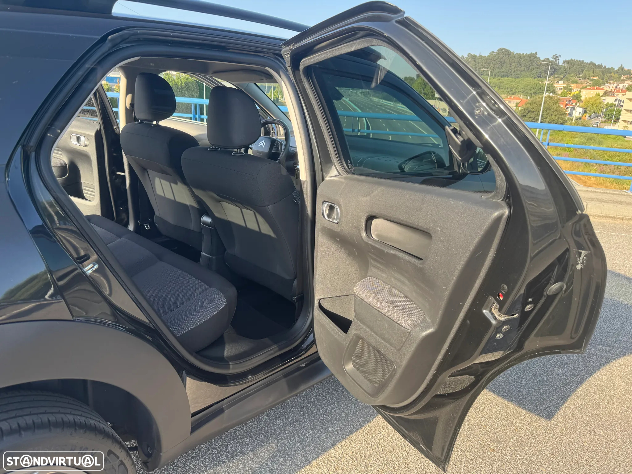 Citroën C4 Cactus 1.2 PureTech Cool&Comfort - 19