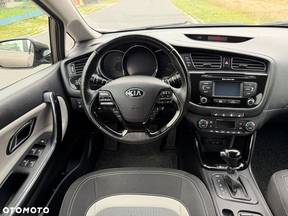 Kia Ceed 1.6 GDI DCT Platinum Edition - 26