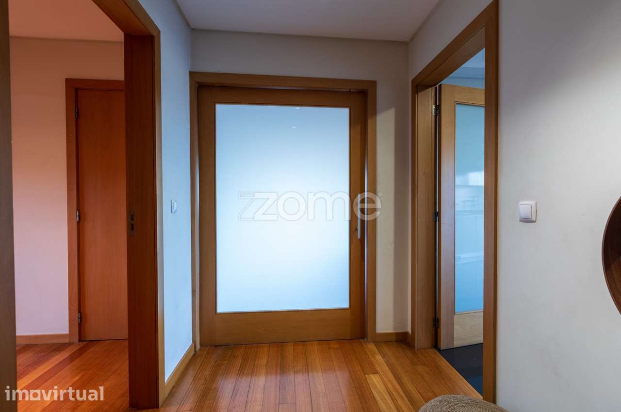 Espaçoso apartamento T3+1 c/ Terraço e Garagem 3 carros Caldelas, G... - Grande imagem: 3/38