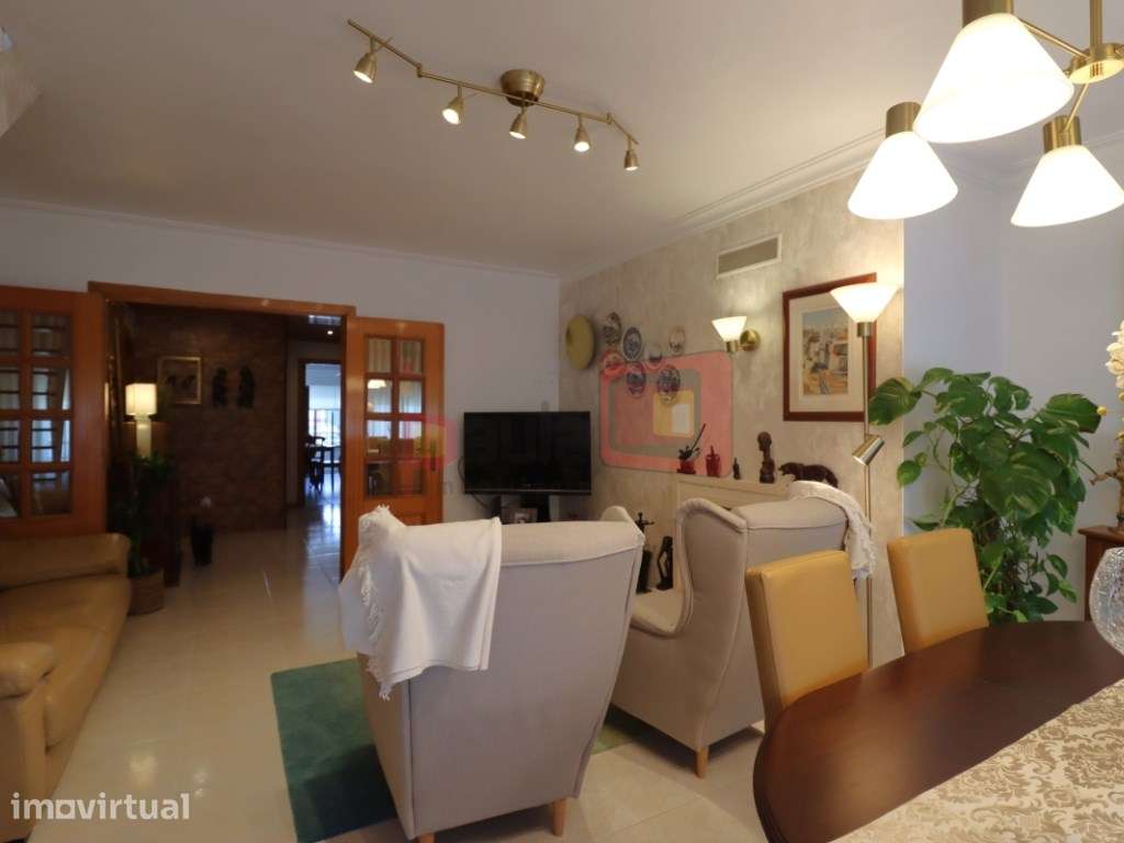 APARTAMENTO T3 COM APROVEITAMENTO DE SÓTÃO - MONTIJO - Grande imagem: 2/45