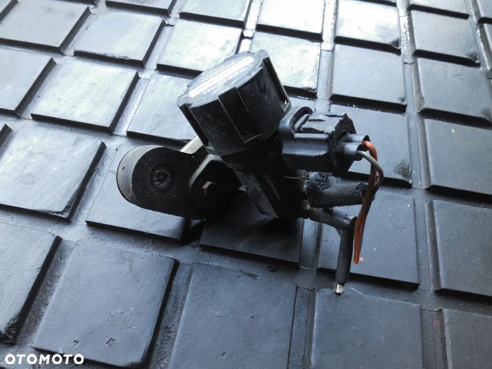 ZAWÓR PODCISNIENIA TURBINY ROVER 45 MG WAW100050 POSIADAM DWIE SZTUKI - 1