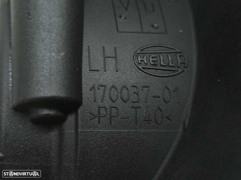 FAROL DE NEVOEIRO ESQUERDO BMW SERIE 3 BERLINA (E90) 320D - 3