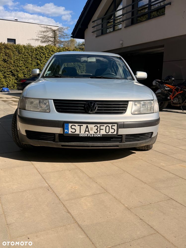 Volkswagen Passat 1.9 TDI Comfortline - 2