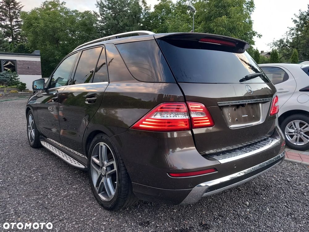 Mercedes-Benz ML - 10