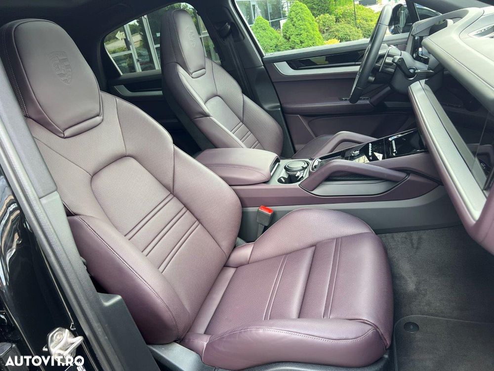 Porsche Cayenne Coupe - 12