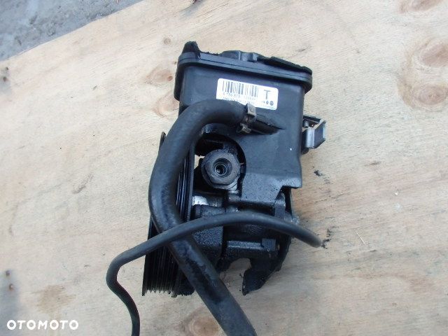 BMW E46 2,0D M47 POMPA WSPOMAGANIA - 2