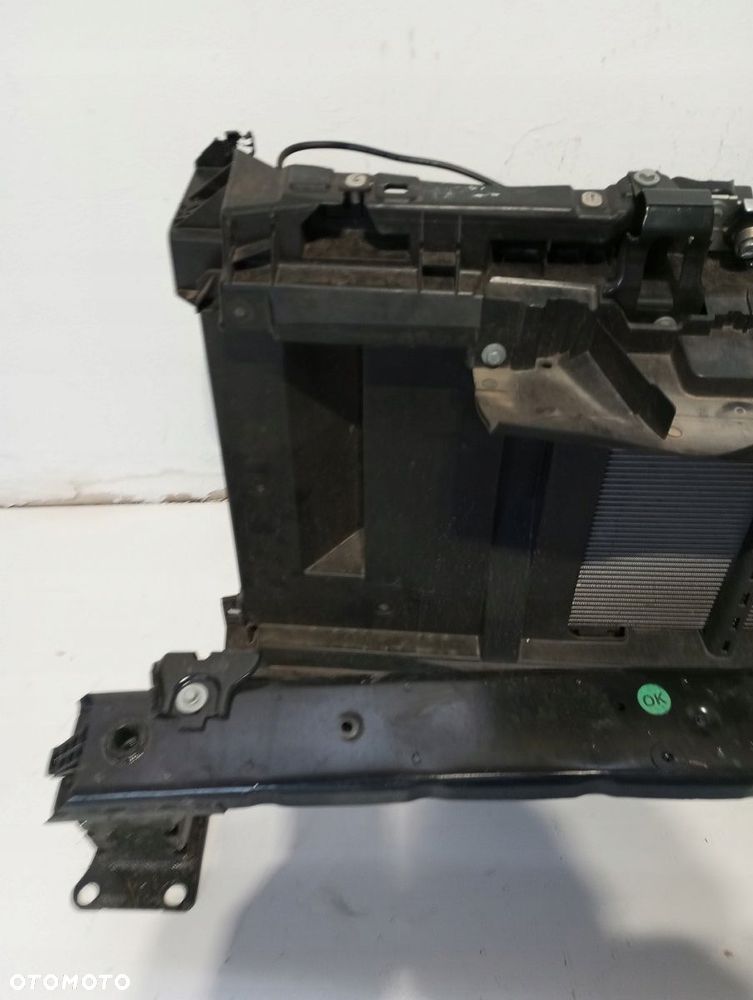 PAS PRZEDNI CHŁODNICE OPEL CORSA F - 3