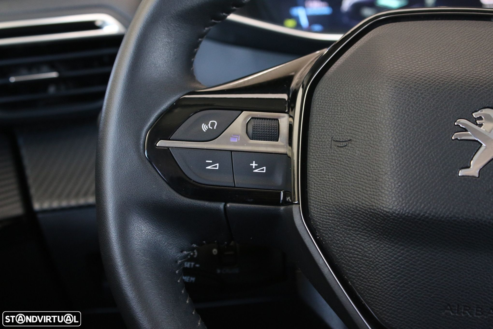 Peugeot e-208 Allure - 25