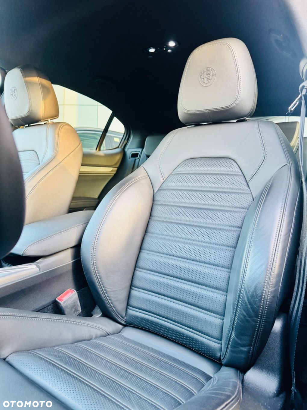 Alfa Romeo Stelvio - 12