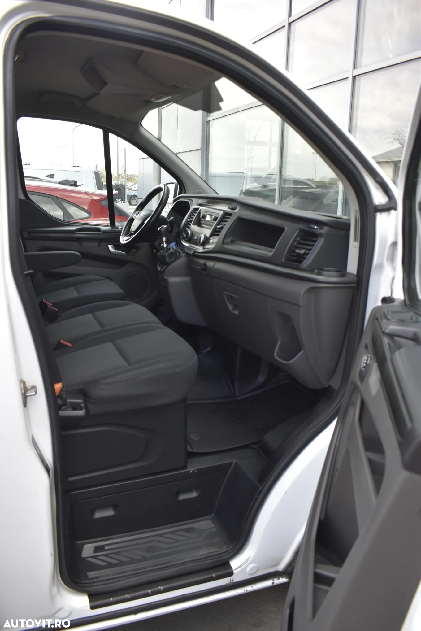 Ford Transit Custom 300 L2H1 Trend Furgon - 21