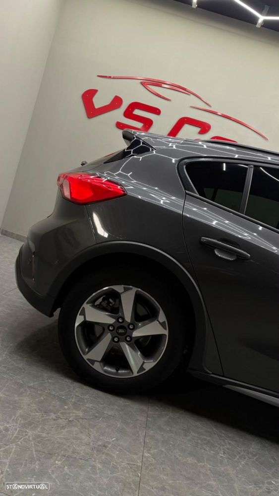 Ford Focus 1.0 EcoBoost Active - 38
