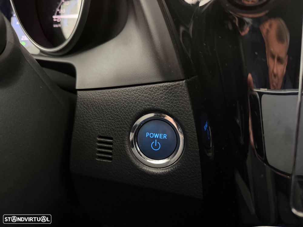 Toyota Auris Touring Sports 1.8 HSD Comfort+P.Sport - 21