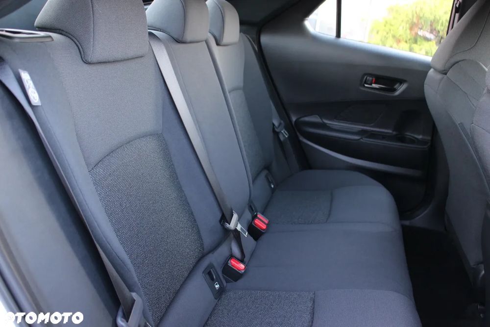 Toyota C-HR ver-1-8-hybrid-comfort - 13